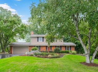 W257N5973 Windy Pass Dr, Lisbon, WI 53089