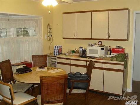 2nd image of 33 Blackbird Ln