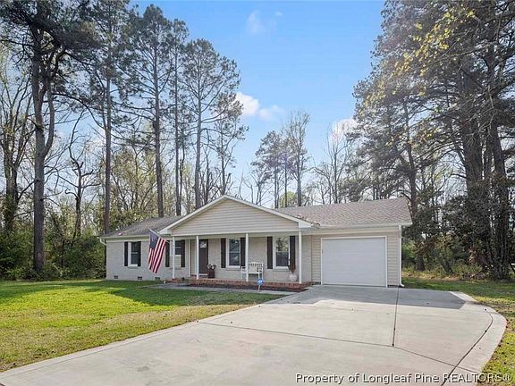 3rd image of 427 College Dr
