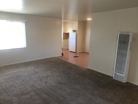 2nd image of 1046 Lupin Dr APT 4