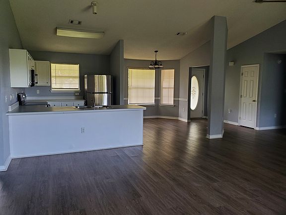 Kitchen and dining area.