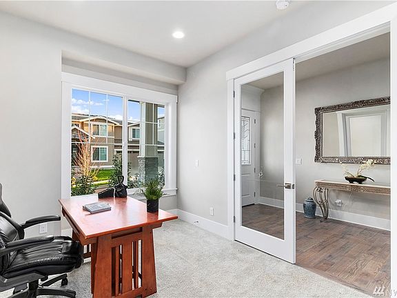 Spacious and bright office with bountiful natural light, perfect for work from home.