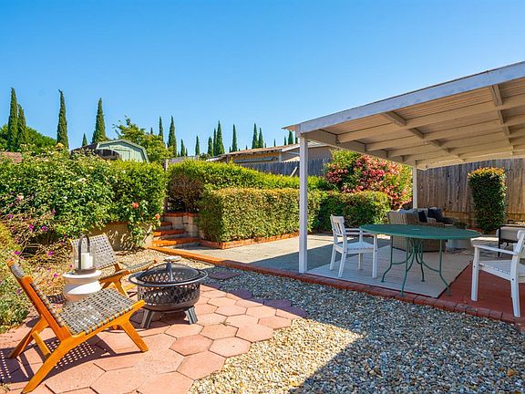 4th image of 167 El Bonito Way