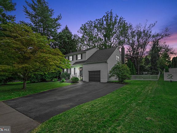 2nd image of 15 Marshall Cir