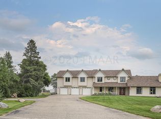 275 9th St SW, Dilworth, MN 56529