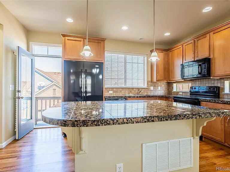 7440 E 8th Ave #28 — Photo 8
