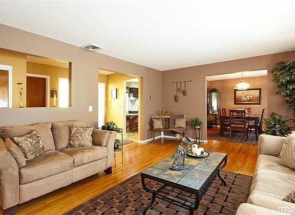 3rd image of 1700 Madison Ave