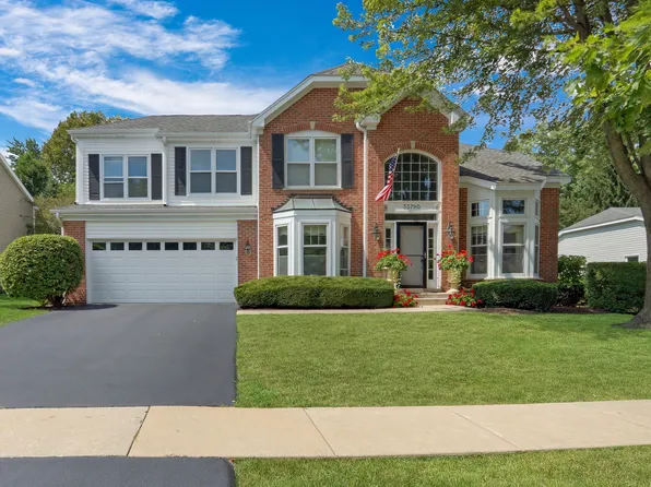 33790 N Shawnee Ave, Grayslake, IL 60030