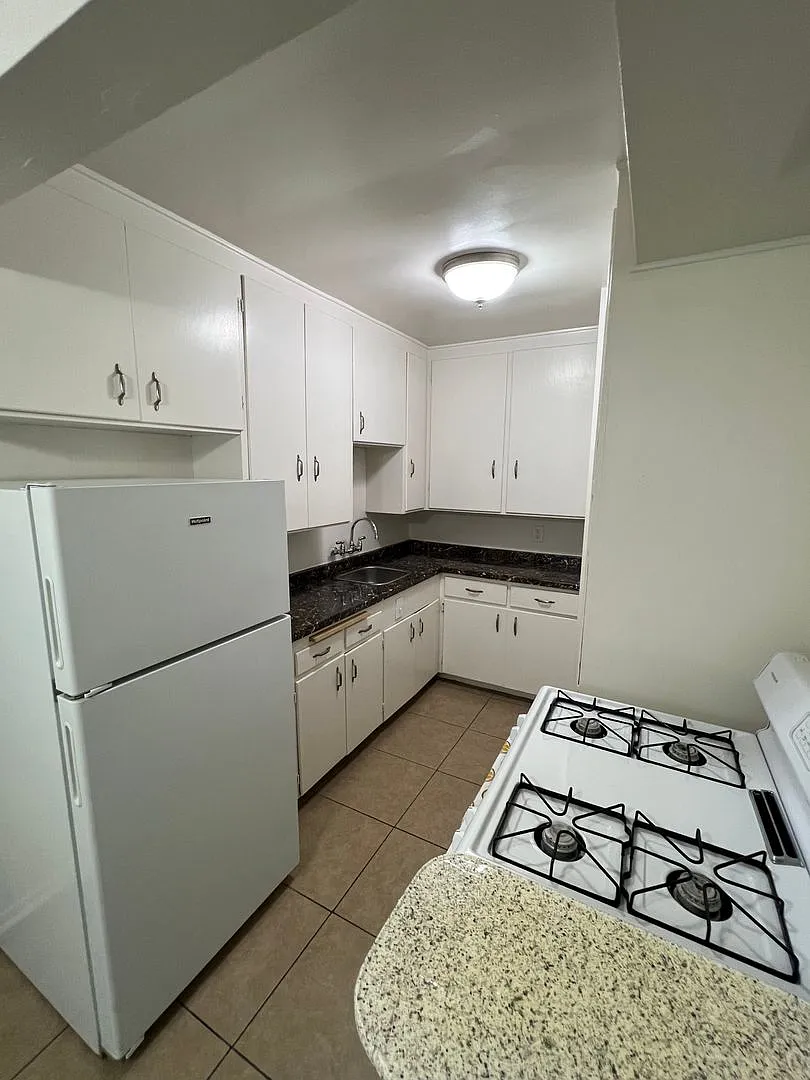 Move in Special!! $750 off 1st Month's Rent!! — Photo 2