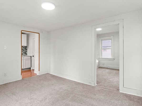 fort-wayne-indiana-73138904 picture