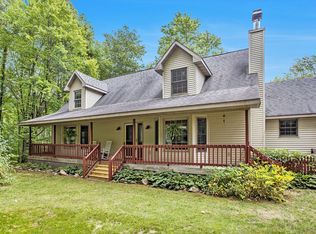 9945 Aspen Dr, Plainwell, MI 49080