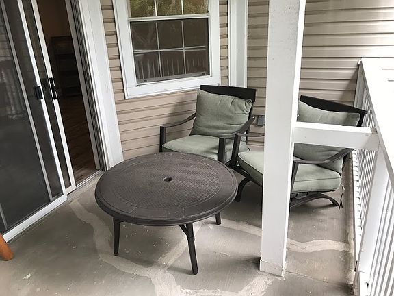 3rd image of 1524 Lincoln Way APT 402