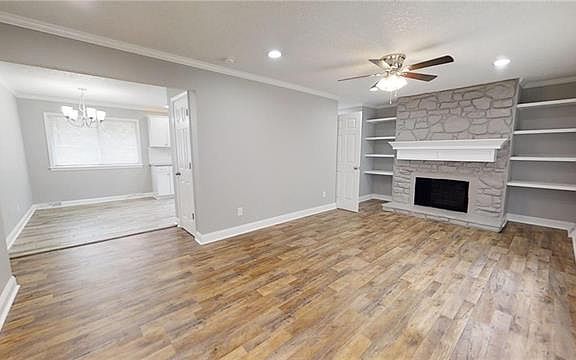 4th image of 4605 Llama Ln
