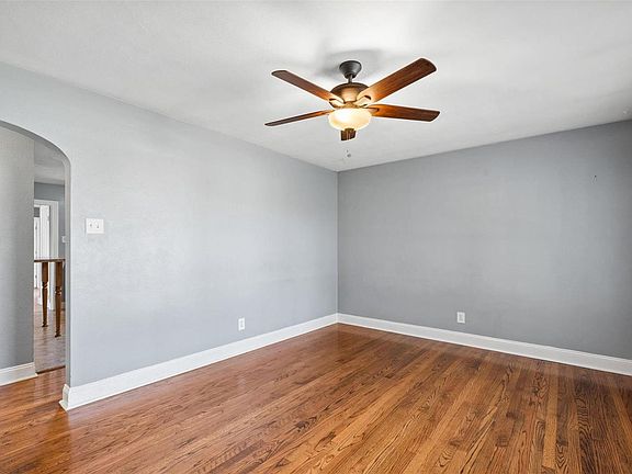 3rd image of 4208 Berger Ave