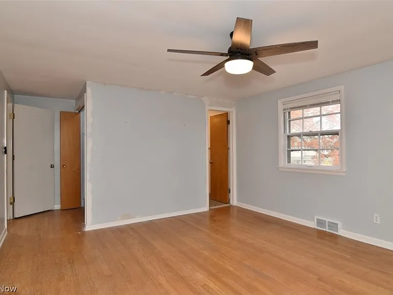 23310 Wendover Dr — Photo 34