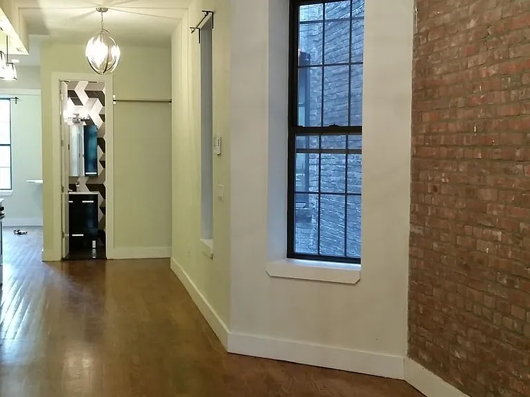 255 Hart St #1B — Photo 14