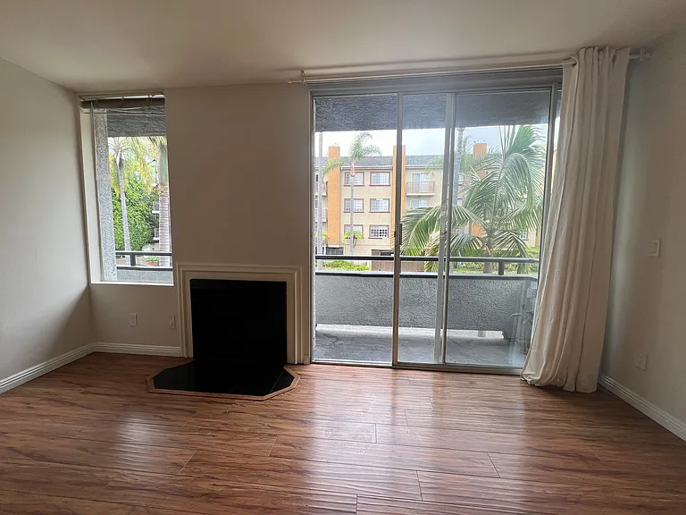 1943 Selby Ave #101 — Photo 11