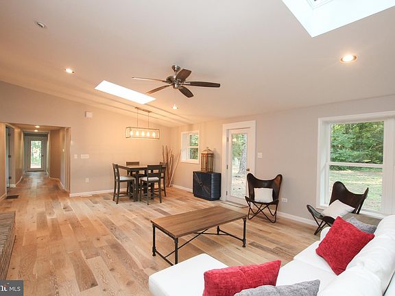 4th image of 22483 Juneberry Dr