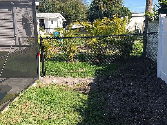 2nd image of 316 Calle Liana