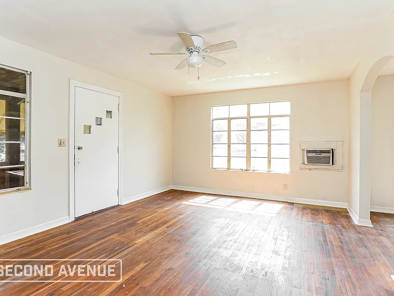 3302 College St — Photo 6