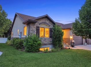 56 Whitaker Cir, Kaysville, UT 84037