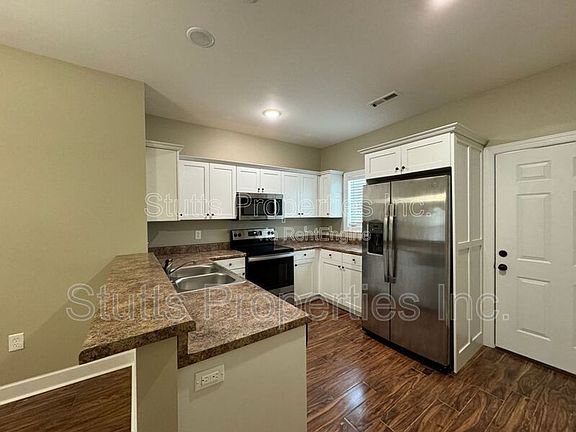 5th image of 145 Bruin Dr #107