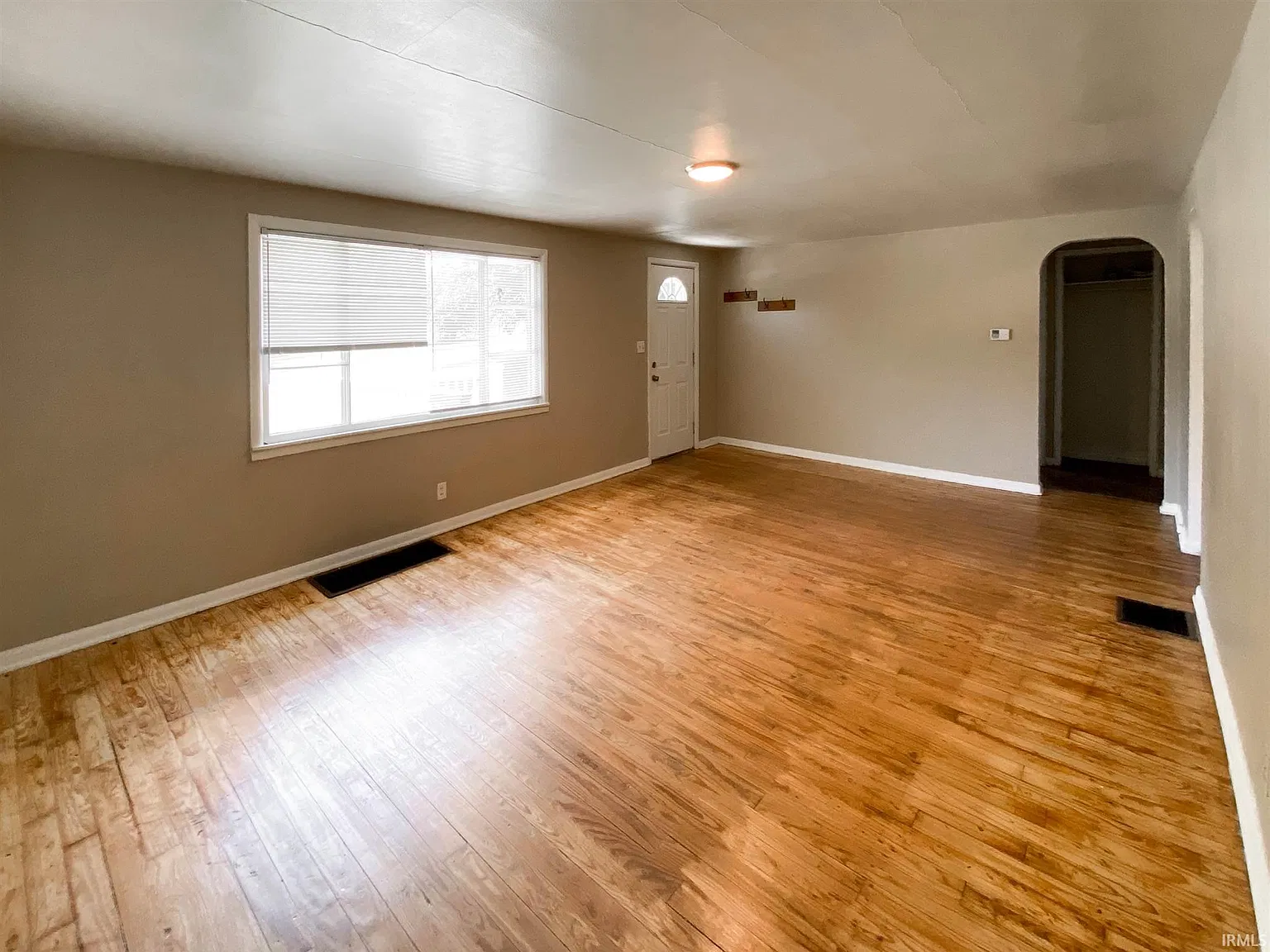 4 bed, 2.0 bath, 1136 sqft, $2,700 — Photo 3