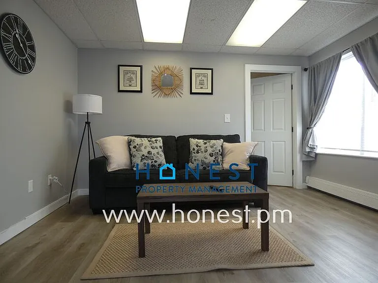 508 Water St #4 — Photo 5