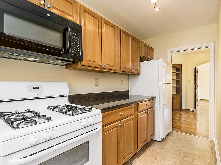 1653 Westwood Ave #D — Photo 17