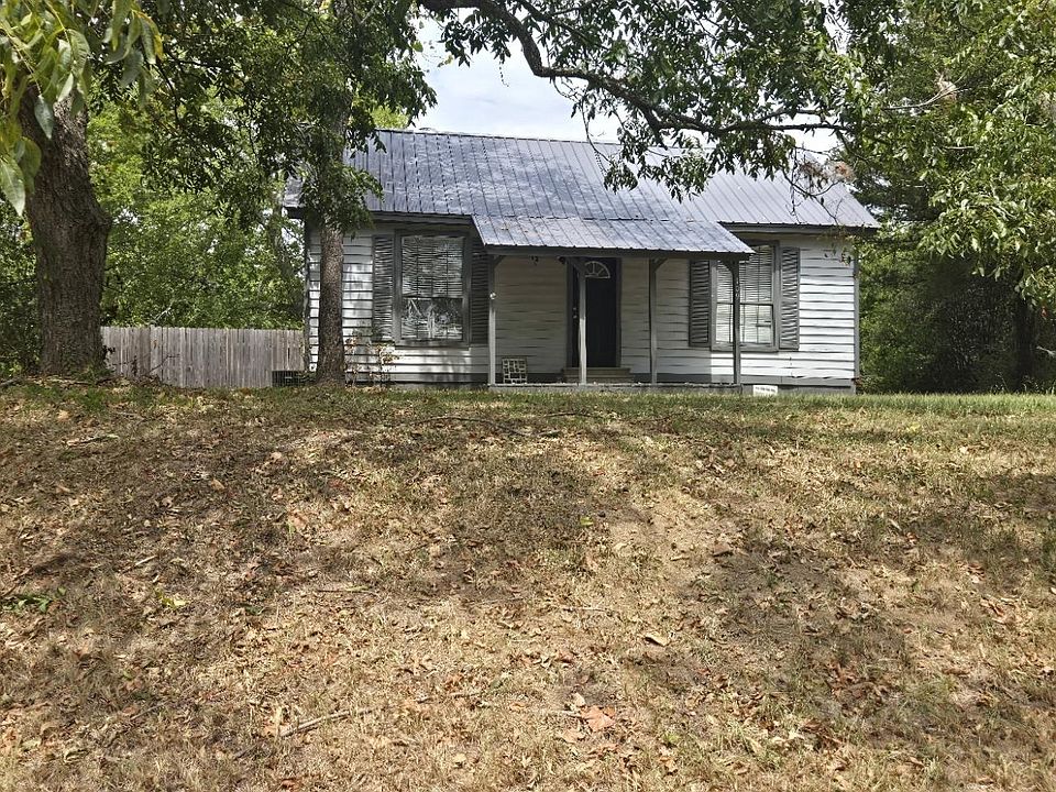 1st image of 109 E Crews St