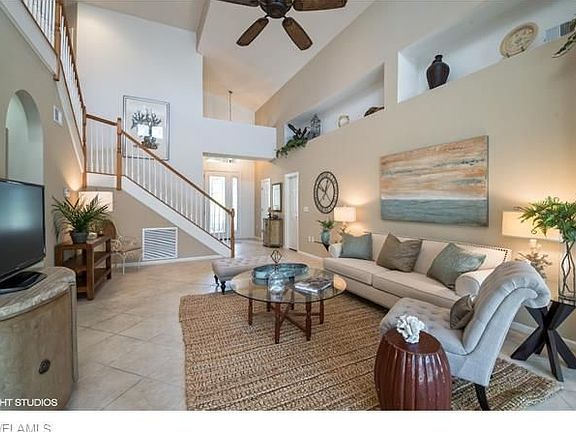 3rd image of 9311 Oak Strand Dr