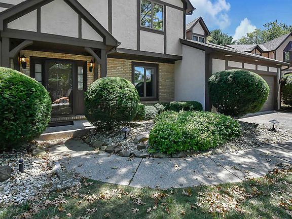 5th image of 810 Whirlaway Cir