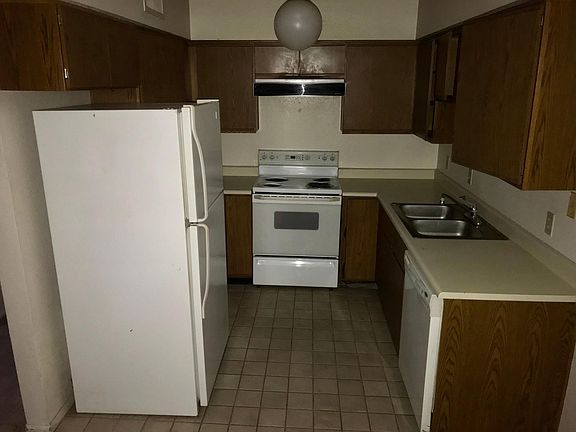 3rd image of 17240 N 16th Pl Unit 5