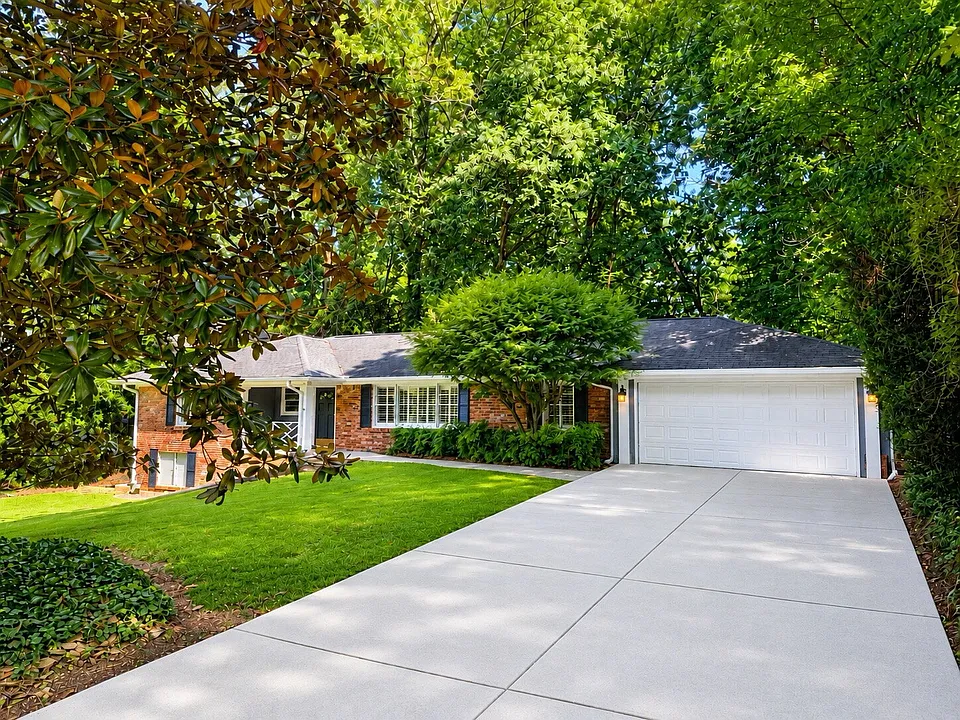 6651 Castleton Dr