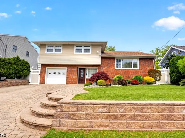 579 Grove St, Rahway City, NJ 07065