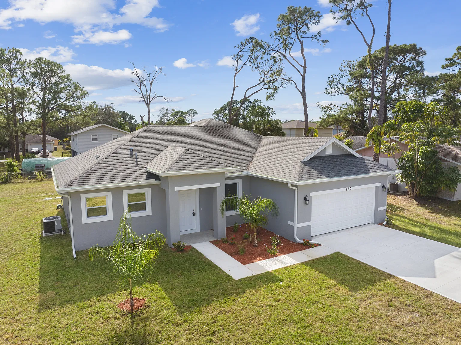4 bed, 2.5 bath, 1681 sqft, $2,300 — Photo 1