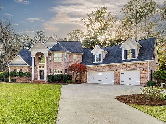 3rd image of 294 Kingston Circle