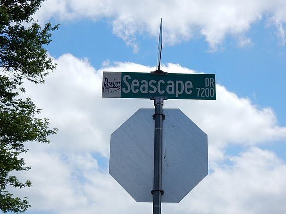 5th image of 7209 Seascape Dr