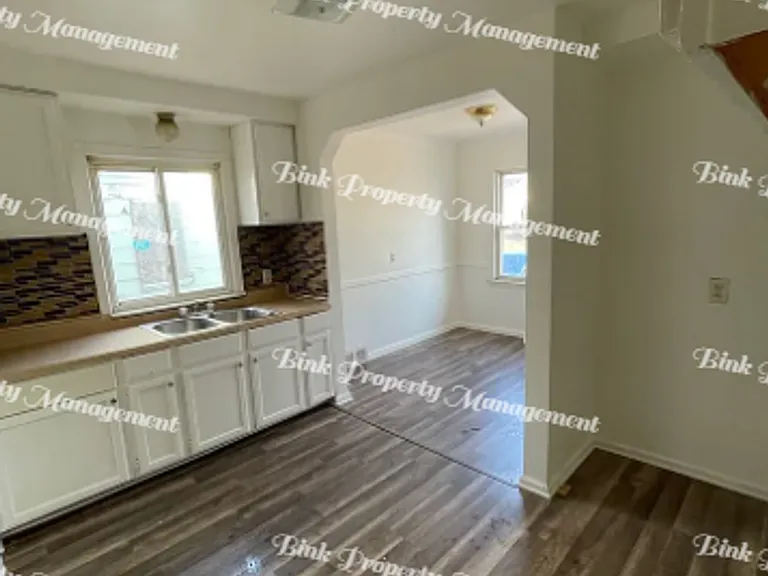 20277 Ferguson St — Photo 4