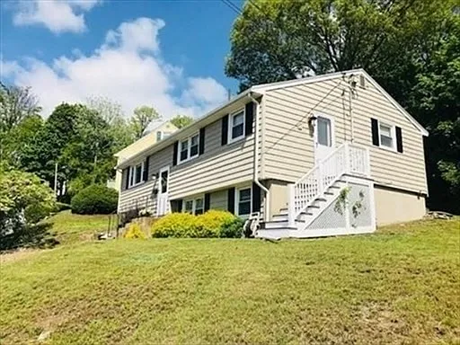116 Upton Rd — Photo 2