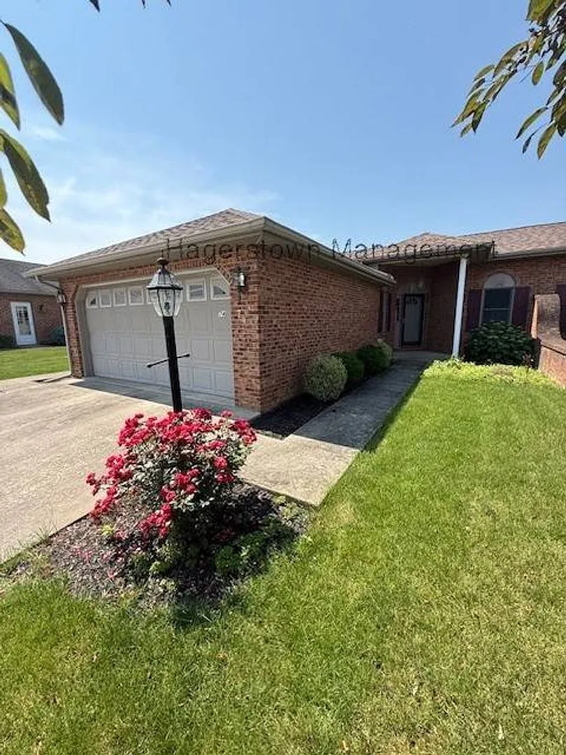 1 Level Home in Greencastle — Photo 1