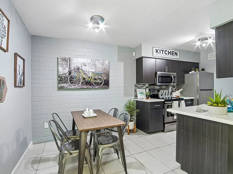 Urban Connected Apartments — Photo 24