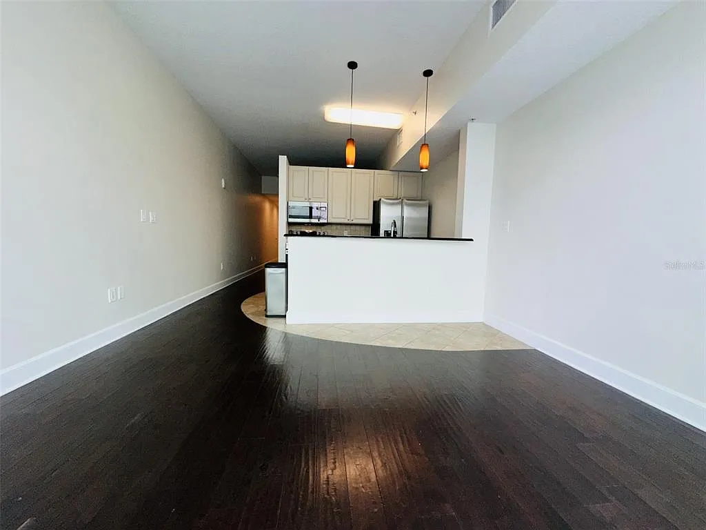 1 bed, 1.0 bath, 644 sqft, $1,720 — Photo 3