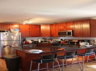 1332 W Nelson St UNIT 2, Chicago, IL 60657