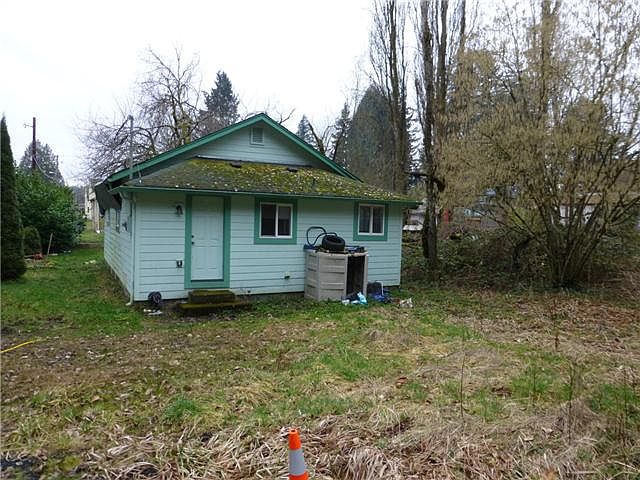 2nd image of 704 N 3rd St