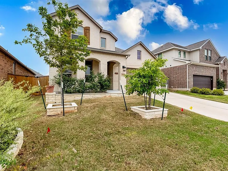 833 Whitetail Dr — Photo 3