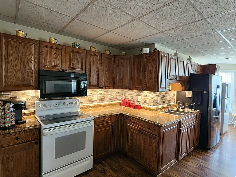 258 Bear Creek Rd — Photo 8
