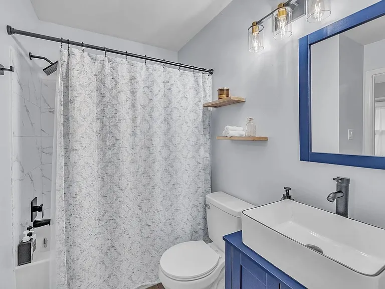 105 Tall Rock Ct — Photo 1