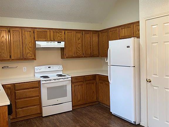 5th image of 1109 Brittany Dr