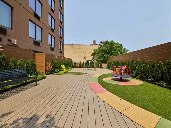 138 Bruckner Boulevard image 29 of 34